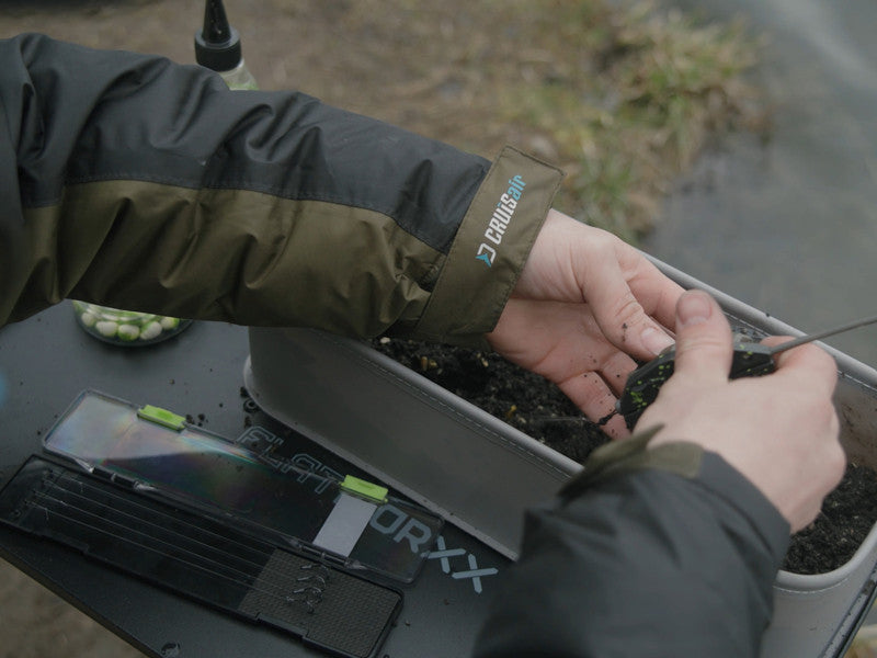 Box für Feeder-Vorfächer Delphin REAXE RIGIN mini